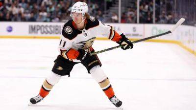 Dynamic forward Trevor Zegras agrees to 3-year contract extension with Ducks