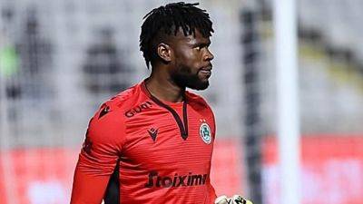 Nigeria goalkeeper Uzoho apologises for response to critics