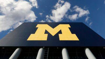 Michigan suspends Connor Stalions amid NCAA investigation - ESPN