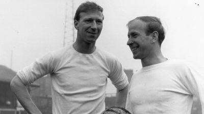 Manchester United and England great Bobby Charlton dies
