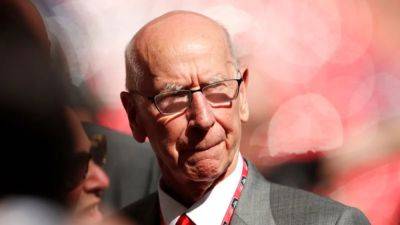 Bobby Charlton - Wayne Rooney - Ryan Giggs - Man Utd announce death of England great Charlton at 86 - channelnewsasia.com