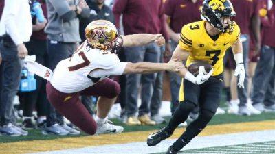 Officials wipe out Iowa's punt-return touchdown in home loss - ESPN - espn.com - state Minnesota - state Iowa