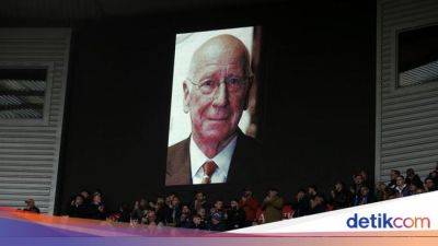 Memalukan! Fans Man City Olok-olok Mendiang Bobby Charlton di Stadion