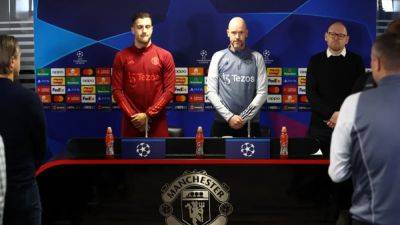 Ten Hag calls on Man Utd to pay tribute to Charlton with CL win