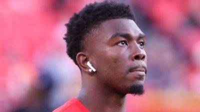 Chiefs' Justyn Ross charged with domestic battery, property damage - ESPN