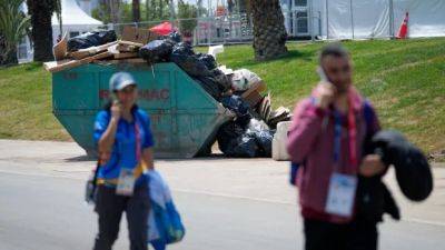 Pan Usa - Pan American Games start in disarray with cleaners still working around the National Stadium - cbc.ca - Usa - Mexico - Chile