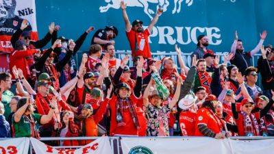 Calgary soccer fans head east as Cavalry FC tries to make CPL history