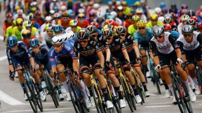 Top cycling teams explore creating new competitive league: Report