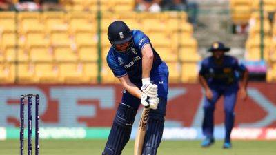 England win toss and choose to bat against Sri Lanka