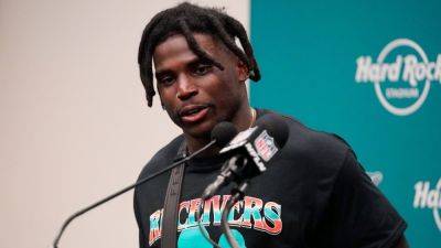 Dolphins WR Tyreek Hill says he's 'good,' will play vs. Patriots - ESPN