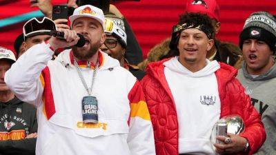Patrick Mahomes - Travis Kelce - Patrick Mahomes wants to 'one-up' Taylor Swift and his wife's handshake with Travis Kelce - foxnews.com - New York - state Missouri
