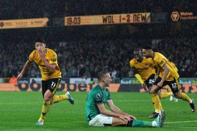 Hwang's late strike earns Wolves dramatic draw against Newcastle