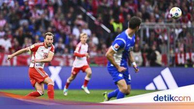 Wow! Gol Spektakuler Kane dari Tengah Lapangan