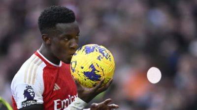 Nketiah hat-trick fires Arsenal to 5-0 win over Sheffield United
