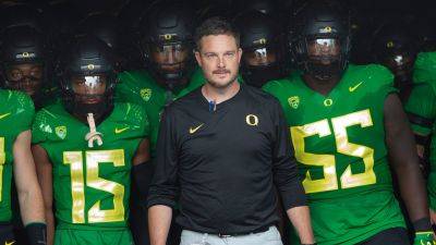 Oregon head coach Dan Lanning urges lawmakers to 'do something' after Maine mass shooting