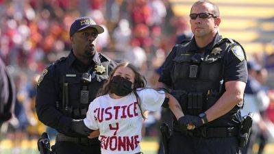 Berkeley-USC game delayed after students protest Berkeley professor's stalking suspension