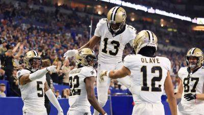 Saints offense explodes behind Derek Carr's big day in win over Colts
