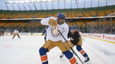 NHL roundup: Oilers top Flames in outdoor game