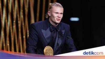 Lionel Messi - Robert Lewandowski - Erling Haaland - Haaland Raih Gerd Mueller Trophy di Malam Ballon d'Or 2023 - sport.detik.com