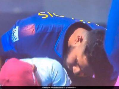 Boy Faints Under Pune Sun During Sri Lanka Anthem At Cricket World Cup Game vs Afghanistan. Watch