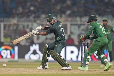 Fakhar Zaman and Shaheen Afridi keep Pakistan's slim World Cup hopes alive