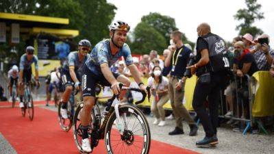 Mark Cavendish - Cavendish delays retirement, signs extension with Astana-Qazaqstan - channelnewsasia.com - France - Belgium