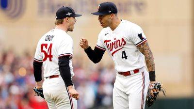 Twins win first postseason series in 21 years, sweep Blue Jays in wild-card round