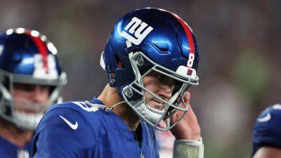 Giants' Daniel Jones owns up to moment head coach threw tablet in frustration: 'I can't afford to do that'