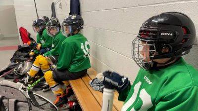 Nova Scotia - N.S. minor hockey community voices support for dressing room policy change - cbc.ca - Canada