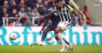 Eddie Howe praises Jamaal Lascelles for stepping up as Newcastle stun PSG
