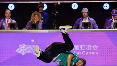 Games-Subwoofers, beanies and baggy pants: breakdancing debuts in Hangzhou - channelnewsasia.com - China - Taiwan