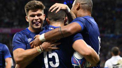 Antoine Dupont - Les Bleus - Matthieu Jalibert - Thomas Ramos - Tommaso Allan - Hosts France dominate Italy to reach Rugby World Cup quarter-finals - france24.com - France - Italy - Scotland - South Africa - Ireland - New Zealand - county Blanco