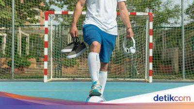 Jangan Asal! Kenali Nih 3 Ciri Sepatu yang Tepat buat Main Futsal - sport.detik.com - Indonesia