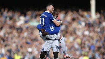 Everton beat lowly Bournemouth to snap home losing run