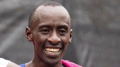 Kelvin Kiptum breaks marathon world record with Chicago win - ESPN