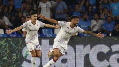 Second-half goals give Fiorentina 3-1 win at Napoli