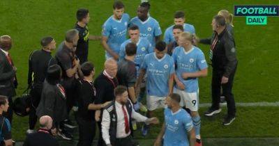 Mikel Arteta - Kyle Walker - Bust-up saw Kyle Walker incensed by gesture from Arsenal coach after Man City loss - manchestereveningnews.co.uk