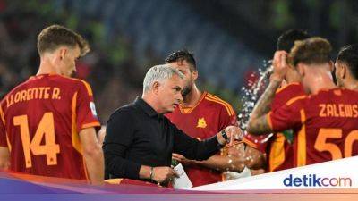 Mourinho: Roma Main Jelek Banget, Layak Kalah