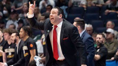 Bryant coach Jared Grasso resigning after leave of absence - ESPN