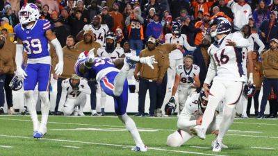 Bills rue 'inexcusable' 12 men on field penalty in loss to Broncos - ESPN