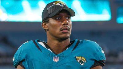 Jaguars' Zay Jones arrested on domestic battery charge, records show