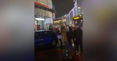Tram 'stuck for 20 minutes' as driver abandons car before 'five women push it away' - manchestereveningnews.co.uk