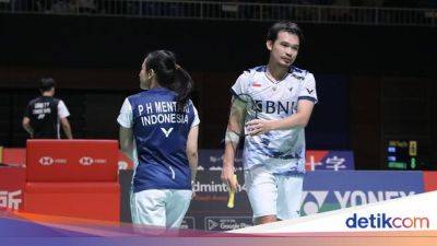 Main Kurang Tenang, Rinov/Mentari Disingkirkan Lawan - sport.detik.com - Japan - Indonesia
