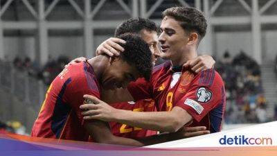 David Raya - Alejandro Grimaldo - Siprus Vs Spanyol: La Furia Roja Menang 3-1 - sport.detik.com