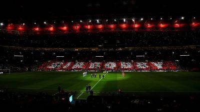 Bobby Charlton tributes outshine dour England win over Malta