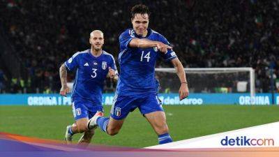 Federico Chiesa - Giacomo Raspadori - Italia Tetap Bidik Kemenangan atas Ukraina demi Tiket ke Euro 2024 - sport.detik.com