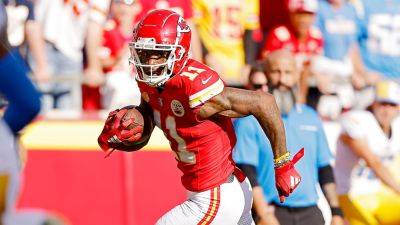 Chiefs receiver says traveling to Germany for game 'sucks'