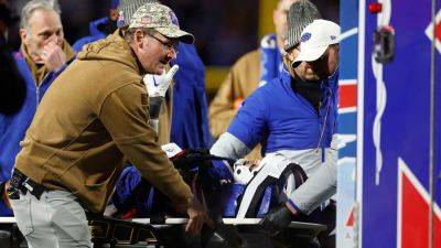 Sarah Stier - Bills' Taylor Rapp leaves game in ambulance after suffering scary neck injury - foxnews.com - Usa - New York - Los Angeles - state New York - county Park