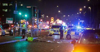 Pedestrian hit by car taken to hospital with major Tameside road closed - manchestereveningnews.co.uk