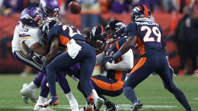 Broncos' Kareem Jackson suspended 4 games for Dobbs hit - ESPN